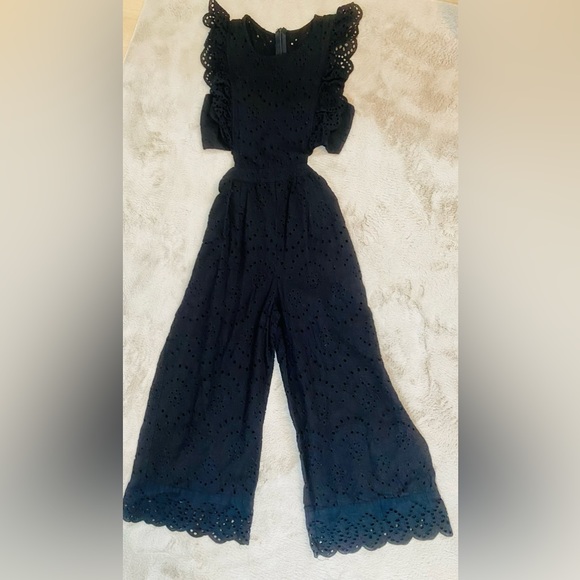 Eyelet cut out jump suit - Picture 4 of 4